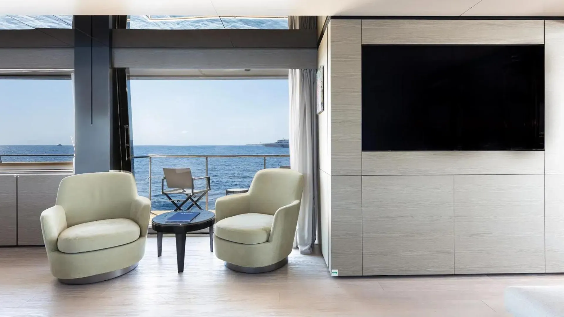 מלון Luxury Yacht Moretti In Saint Tropez ספינת מלון סן טרופז